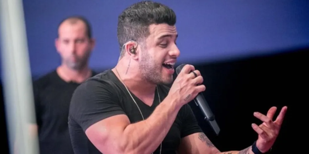 Imagem ilustrativa da imagem Ávine Vinny, do hit 'Coração Cachorro', é preso em Fortaleza