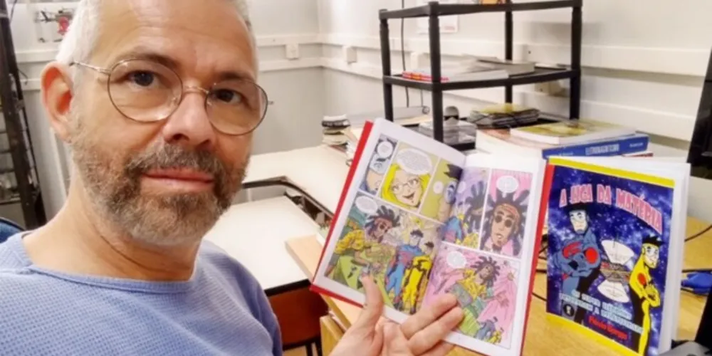 A proposta do professor é lançar quatro edições da história