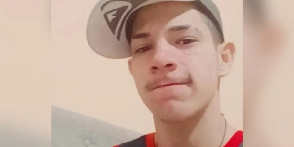 O adolescente teria sido confundido com o irmão que vinha sofrendo ameaças e tem passagens pela polícia.