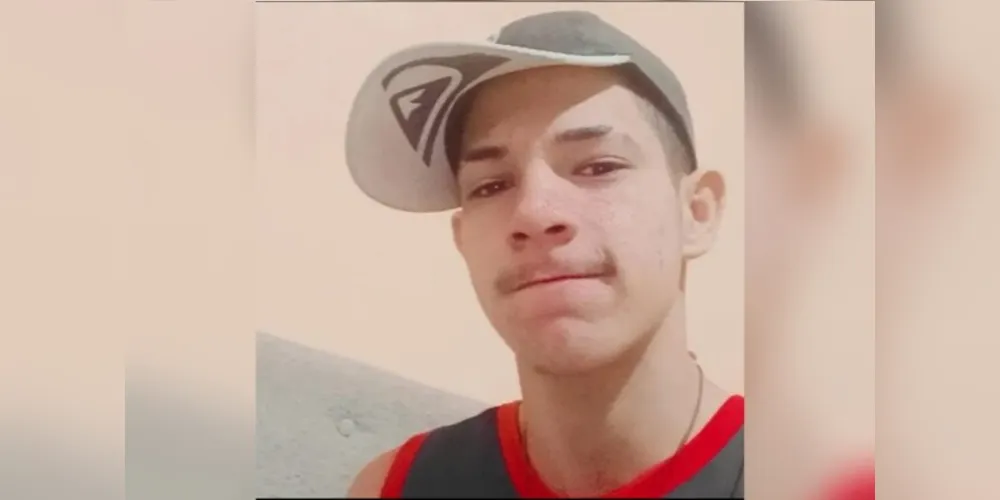 O adolescente teria sido confundido com o irmão que vinha sofrendo ameaças e tem passagens pela polícia.