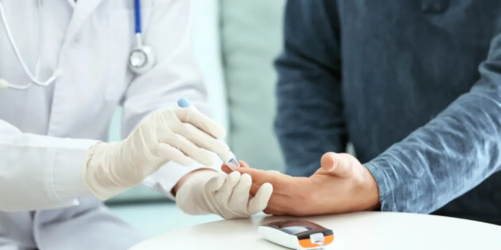 O bate-papo será transmitido no Instagram da AMPG e do médico Paulo Lara, nesta terça-feira (16) 