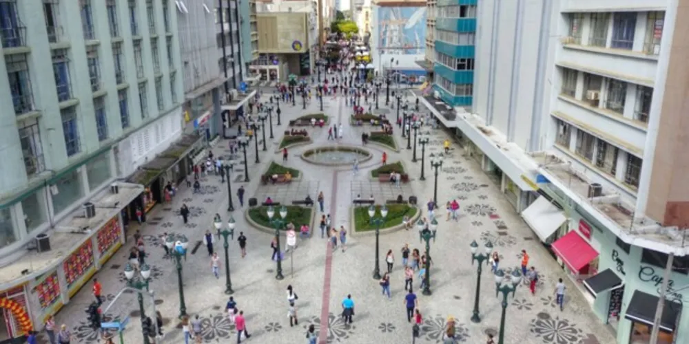 Com a suspensão das restrições estaduais, passam a valer apenas as decisões municipais, estabelecidas por cada prefeitura.