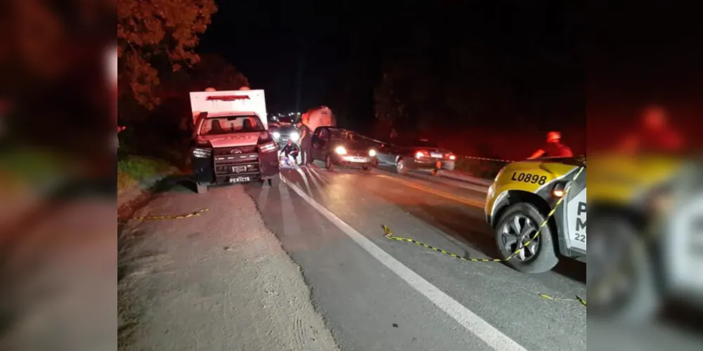 O caso aconteceu na noite deste domingo (12) na Rodovia dos Minérios, em Almirante Tamandaré.