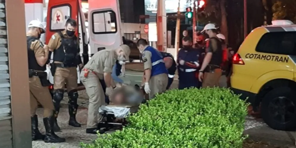 Homem estava com o carro do pai e atingiu o veículo de uma trabalhadora que estava voltando para casa.