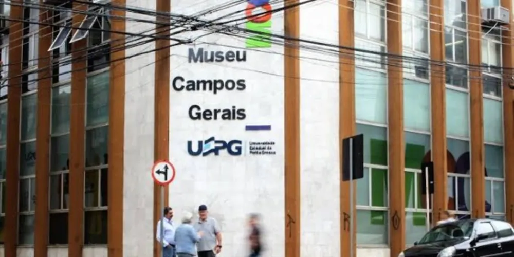 Paralização se deu devido a casos de Covid-19 na equipe