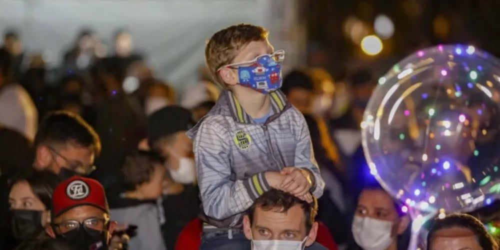 As apresentações de Natal acontecem às sextas-feiras e sábados, até 18 de dezembro, sempre a partir das 20h.