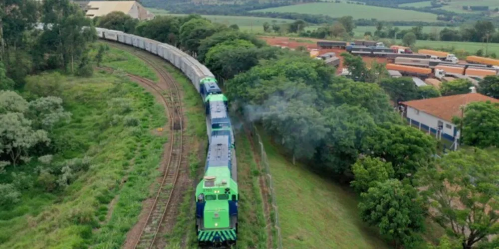 Assinatura foi referente ao ramal entre Guarapuava e Paranaguá. Trecho tem os maiores gargalos ferroviários no Estado
