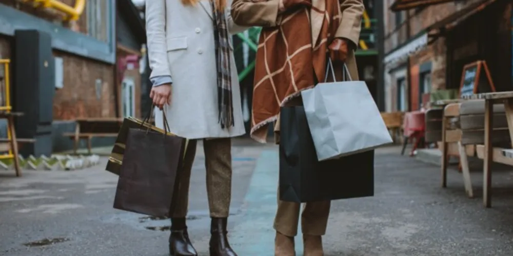 Lojas da cidade já se movimentam para oferecer descontos de até 70%