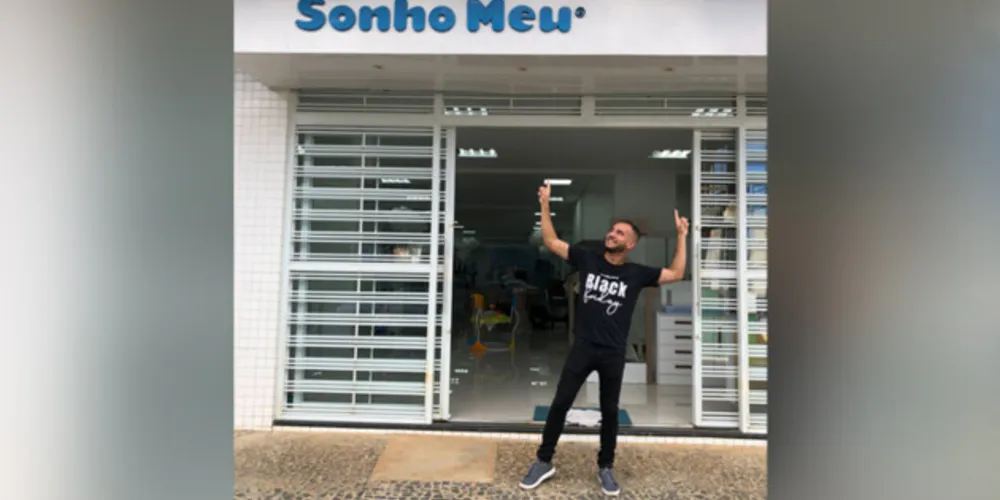 A loja está com até 50% off em pagamento à vista, parcelamento 12 vezes durante o mês