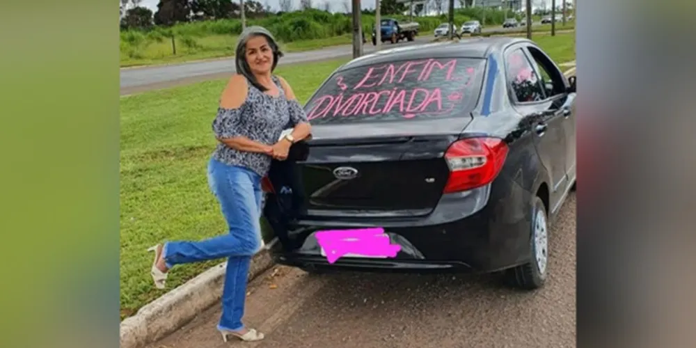 Tânia Lacerda escreveu 'enfim divorciada' no vidro do carro e percorreu cerca de 8 km