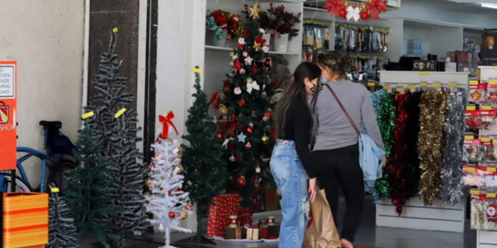 Governador anuncia antecipação do pagamento do 13º e dos salários de dezembro para antes do Natal
