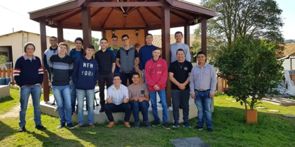 Em 2019, a semana de convivência contou com dez jovens. O reitor ainda era padre Wilson Morais