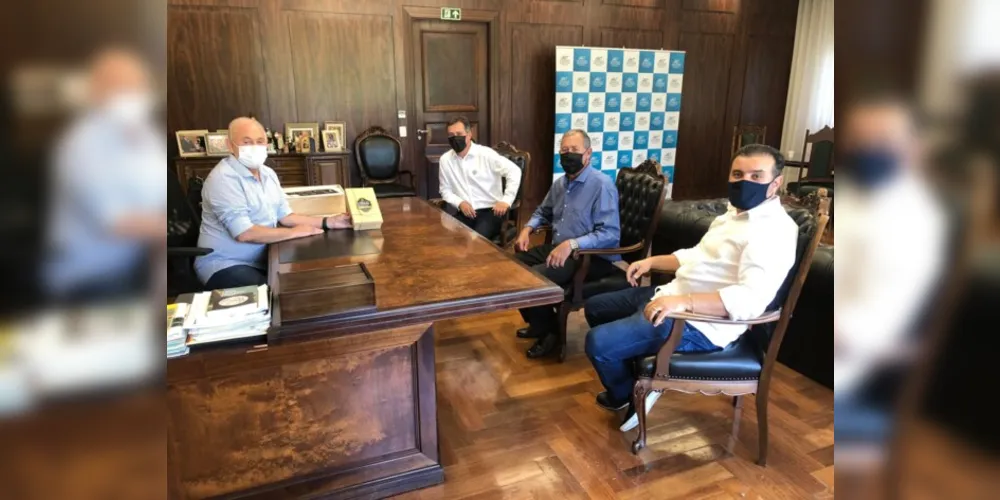 Prefeito Nelson Pezinho esteve reunido com o deputado estadual Ademar Traiano