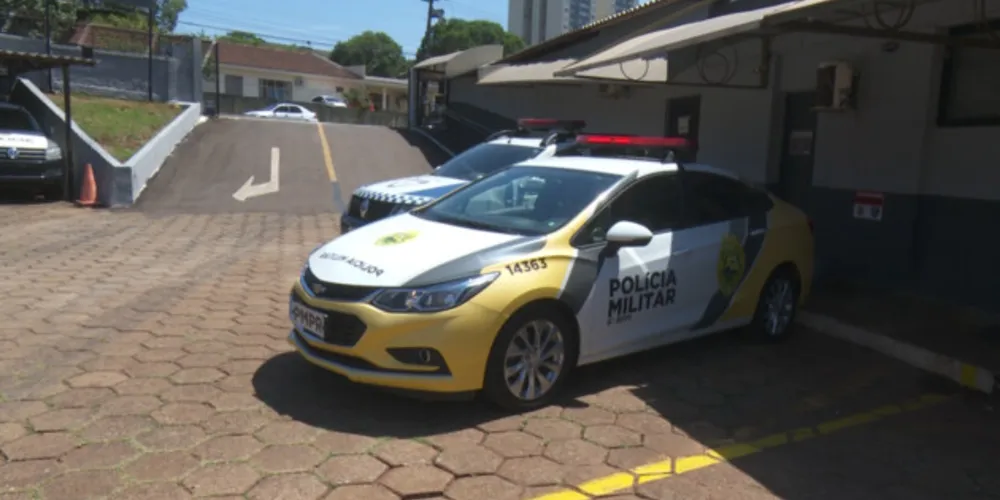 O crime foi registrado na noite de terça-feira (28), no Centro de Santa Tereza do Oeste; o avô 'de consideração' negou as acusações.