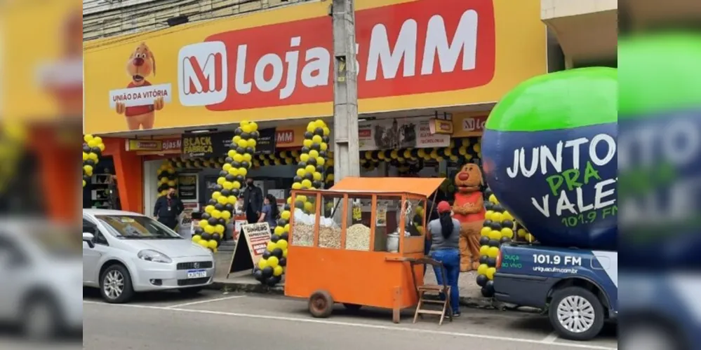 Lojas foram inauguradas nesta sexta-feira (19)