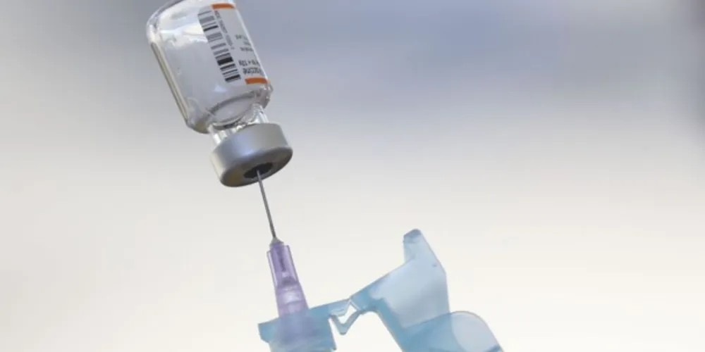 Secretaria de Estado da Saúde acha precipitado associar caso à vacina.