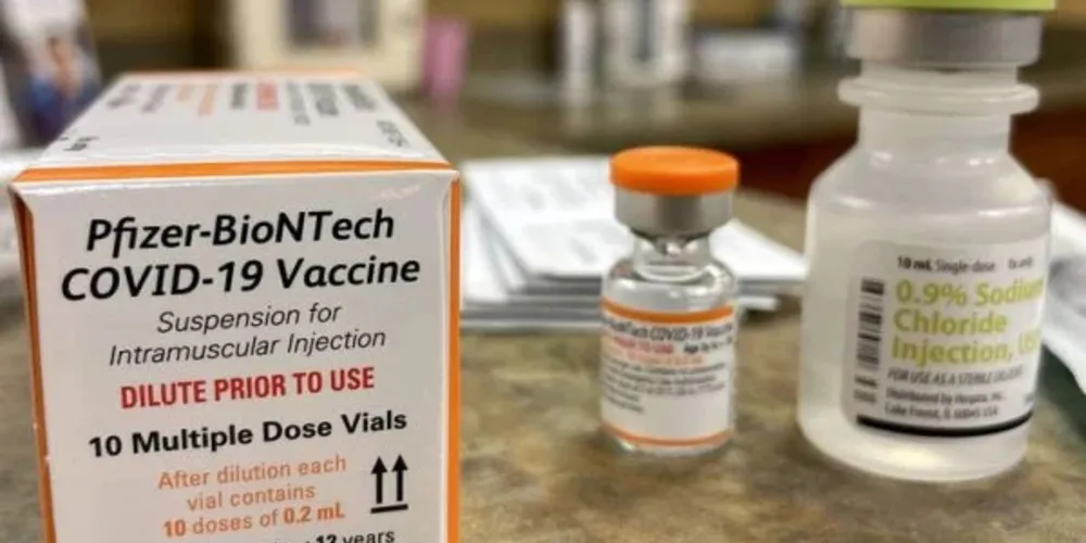 Farmacêutica estima que primeiros lotes de entrega devem chegar ao Brasil no primeiro mês de 2022.