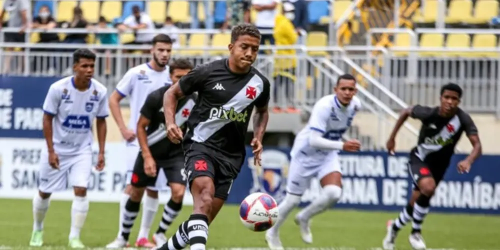 Time carioca marcou 12 vezes