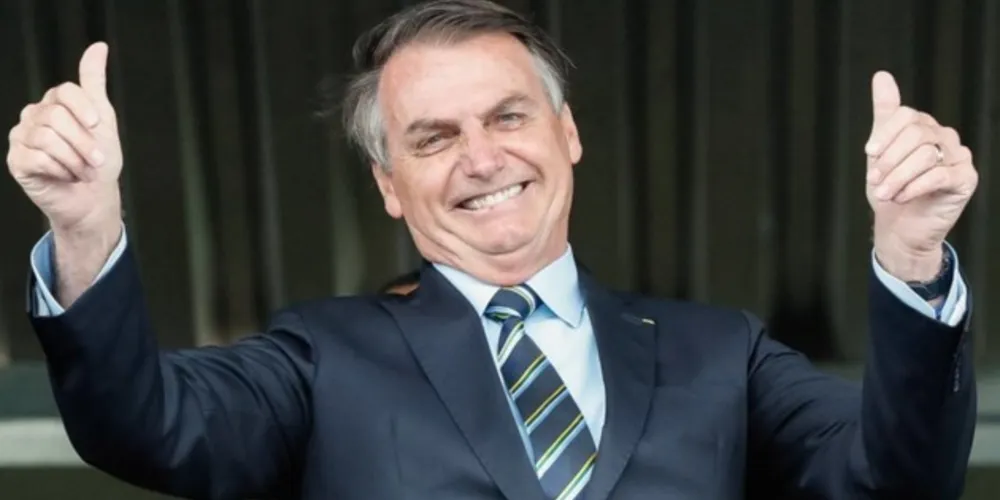 Imagem ilustrativa da imagem Bolsonaro volta a ameaçar não renovar concessão da Globo