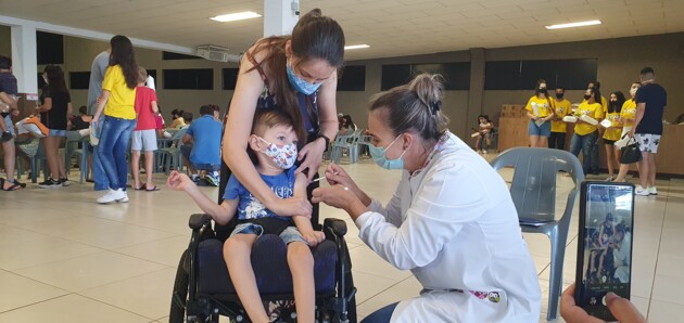 Em Ponta Grossa, imunização para a faixa etária de 5 a 11 anos já começou.