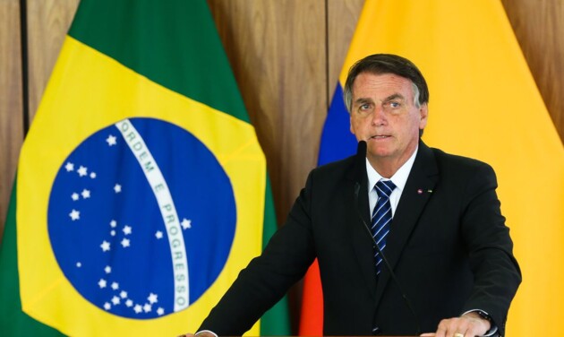 O presidente Jair Bolsonaro comentou sobre a PEC dos Precatórios e afirmou que o instrumento não é “calote”.