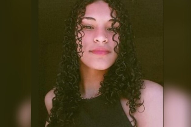 A estudante Samela Rubi Cruz Magalhães, de 17 anos, foi encontrada morta em sua residência com sinais de enforcamento, em Palmeira.