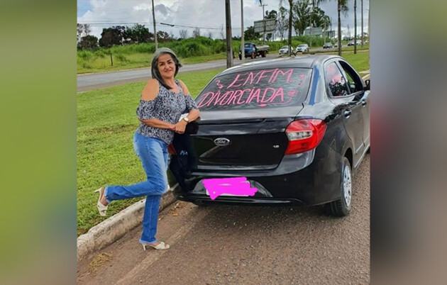 Tânia Lacerda escreveu 'enfim divorciada' no vidro do carro e percorreu cerca de 8 km