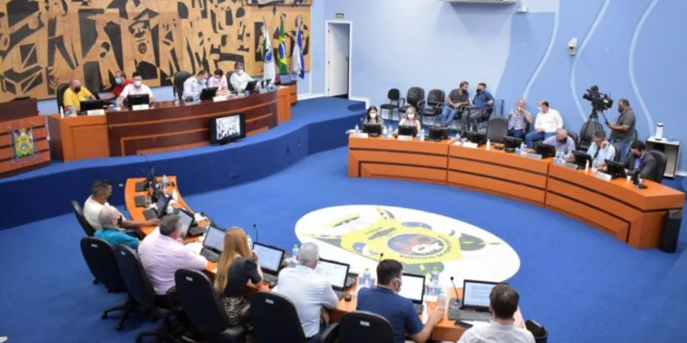 Projeto, de autoria do Poder Executivo, inclui também as auxiliares de merendeiras com gratificação de 85%