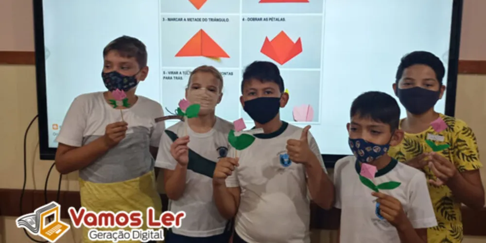 Uma das práticas foi com o elemento japonês 'origami'