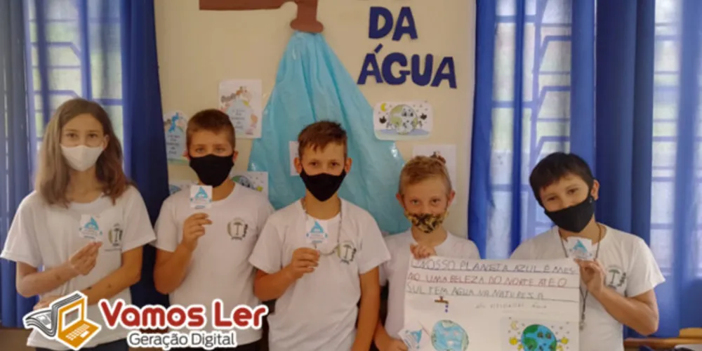 O projeto teve início com uma breve palestra sobre o tema, além de apresentações e materiais