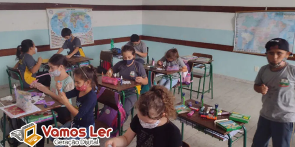 Registros mostram dinâmicas e produções realizadas em sala de aula