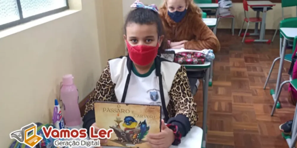 Crianças passaram a relatar suas experiências com a leitura em textos curtos