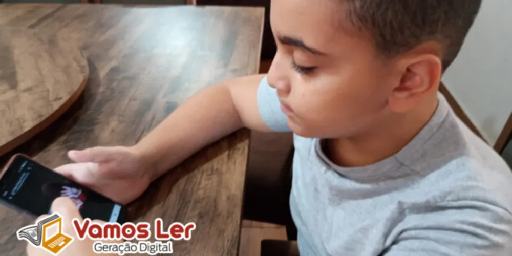 Alunos produziram e, na sequência, enviaram trabalhos pelo WhatsApp da turma