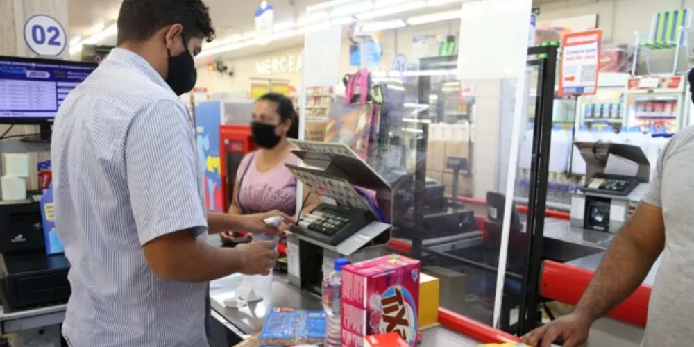 Campanha é voltada para aquecer o comércio local