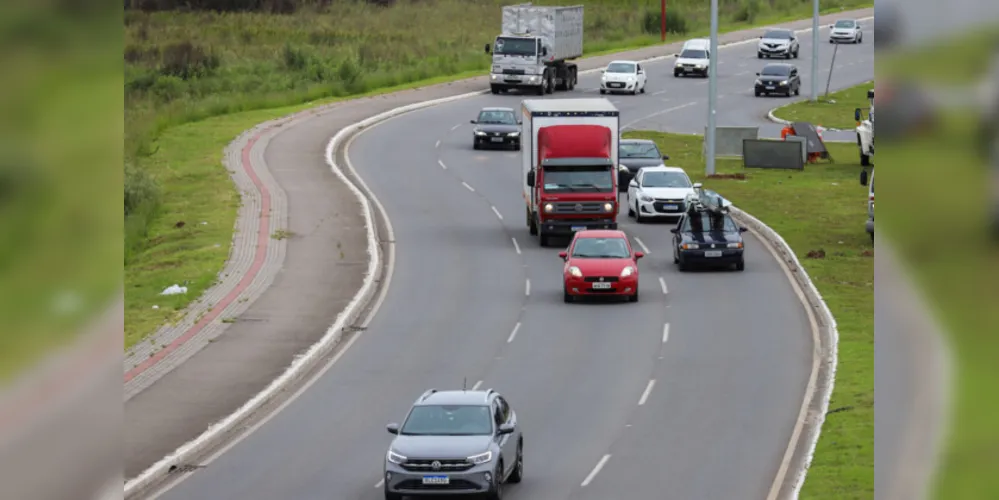 Os contribuintes com carros de placas com finais 5 e 6 devem pagar a terceira parcela do IPVA até esta segunda-feira.