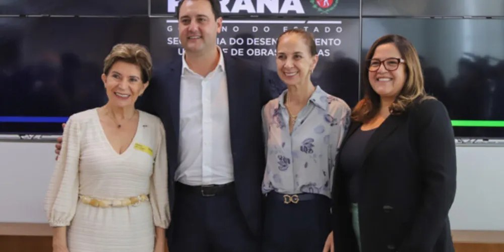 Prefeita Elizabeth Schmidt participou de evento na manhã desta quarta-feira (6), no Palácio Iguaçu