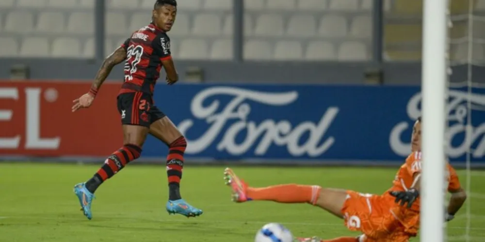 Bruno Henrique  e Matheuzinho garantem vitória do rubro-negro