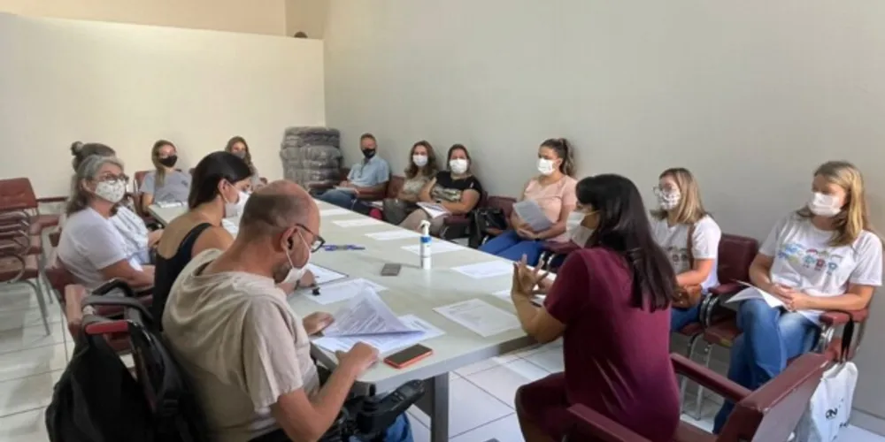 Encontro foi realizado nesta semana, na sede da Secretaria Municipal da Família e Desenvolvimento Social
