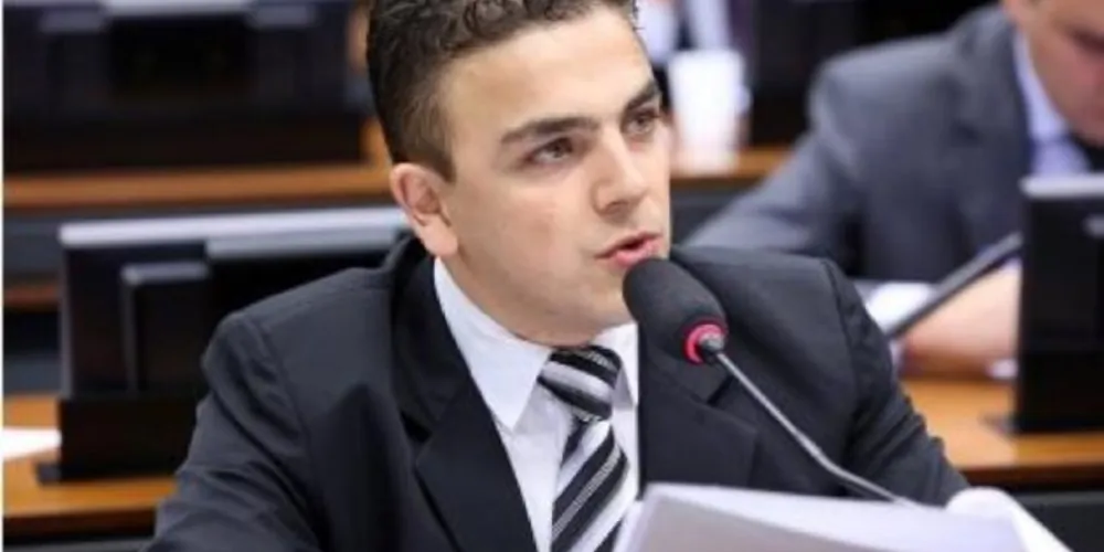 Deputado Aliel Machado se filia nesta quarta-feira no PV