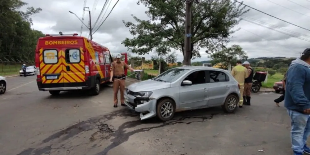 Veículo Gol acabou se envolvendo no acidente