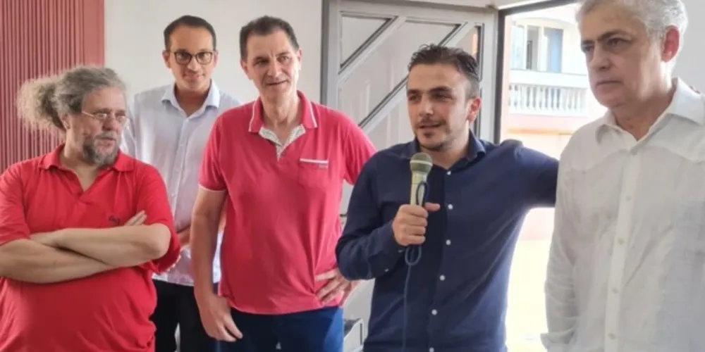 Da esquerda para a direita: Elton, Pietro, Gerveson, Aliel e Péricles de Mello.