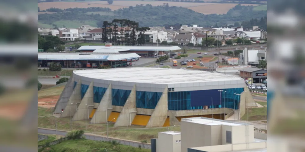 Arena Multiuso está sem energia elétrica em razão do furto de sua fiação.