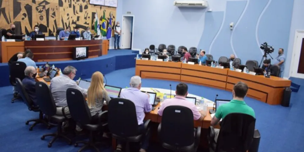 Discussões entre os vereadores aconteceram nesta quarta-feira (16).