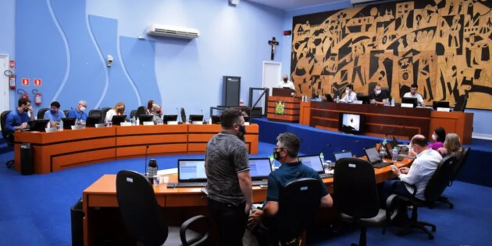 Debates na Câmara Municipal aconteceram na última segunda-feira (21).
