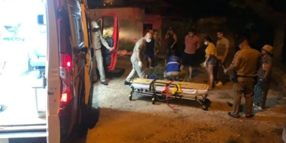 Imagem ilustrativa da imagem Homem é preso após esfaquear cunhado e buscar informações em hospital