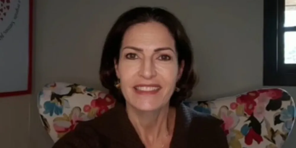 A jornalista Cristina Graeml, integrante da Jovem Pan e da Gazeta do Povo, estará em Ponta Grossa neste sábado.