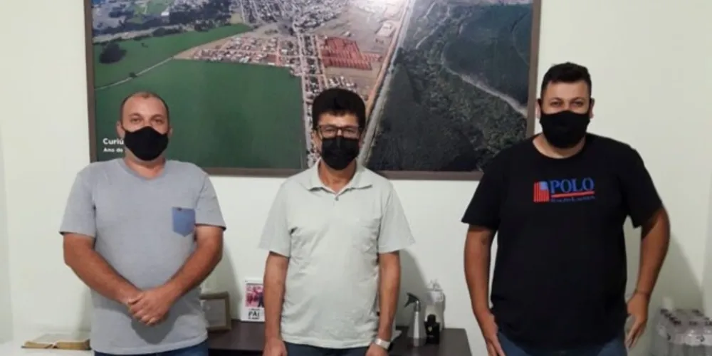 Prefeito Nato Moura esteve reunido com representantes do Sindserv nesta semana