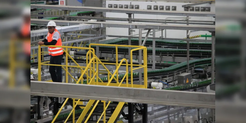 Ponta Grossa possui duas grandes cervejarias de duas das maiores fabricantes de cervejas no mundo: Ambev e Heineken