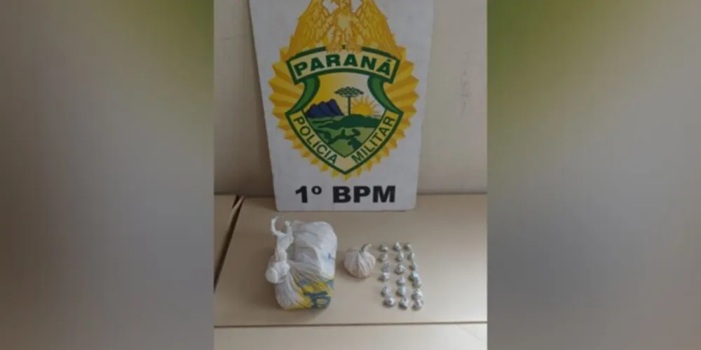 Homem e drogas foram apreendidos na rua Afonso Celso pela Polícia Militar