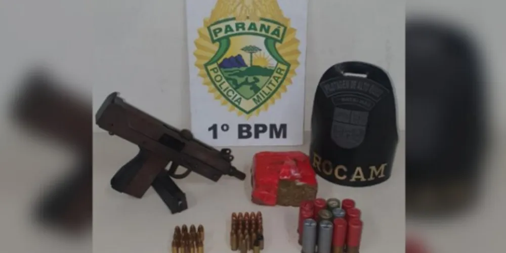 Imagem ilustrativa da imagem Em PG, homem é preso com submetralhadora em casa